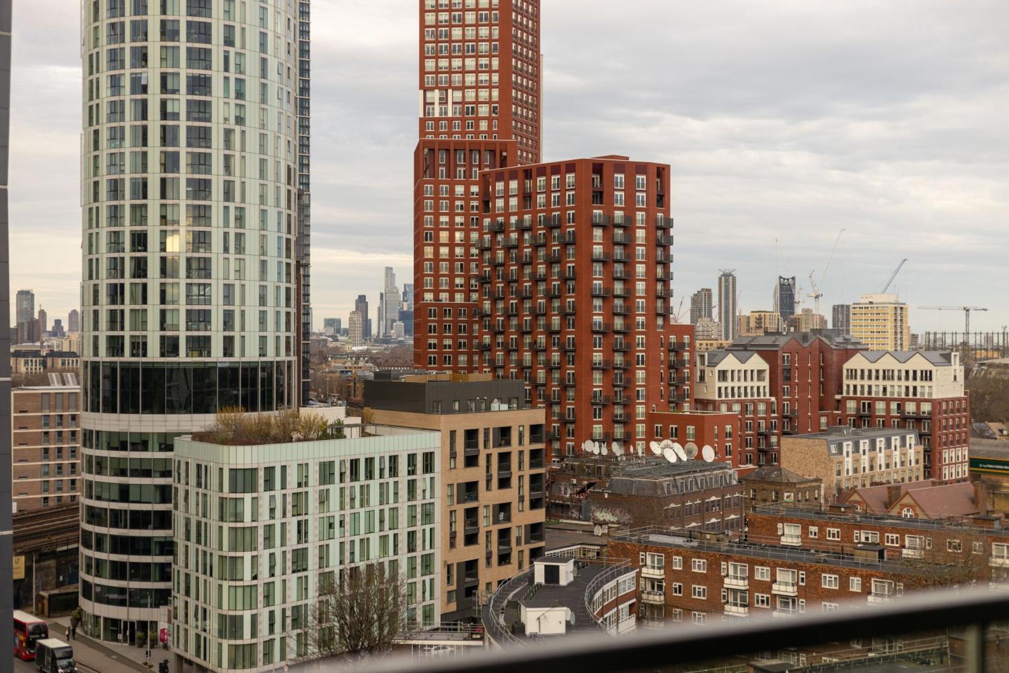 Stylish And Spacious- One Bed In Nine Elms Londres Exterior foto
